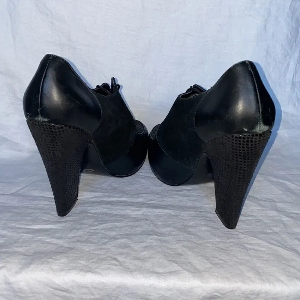 WESTIES Powell Black Leather and Suede Snakeskin Vamp Oxford Pump-10